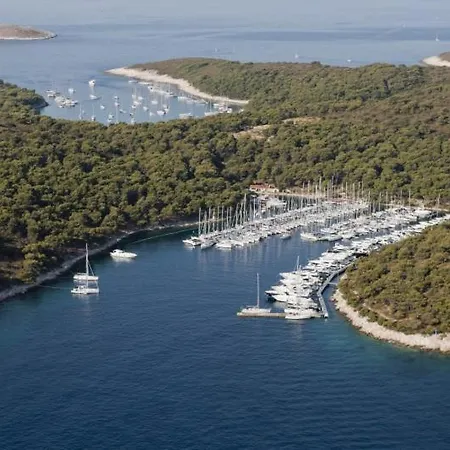 Daire Marina Pavic Hvar Town